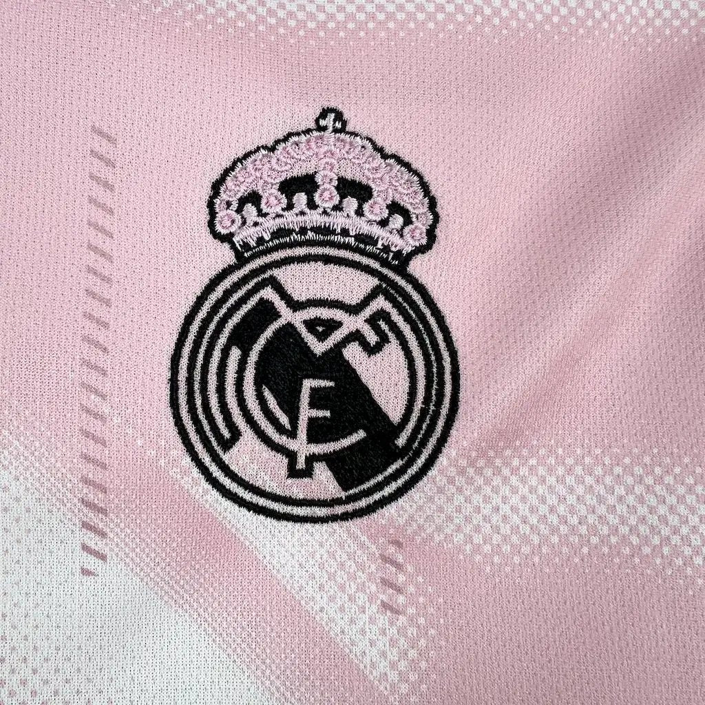 BOOTS SUPPLY Real Madrid Pink Dream Kit - Jersey
