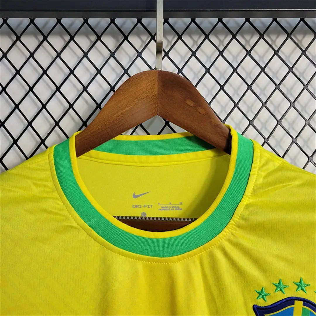 BOOTS SUPPLY Brazil Yellow Pigeon Kit - Jersey