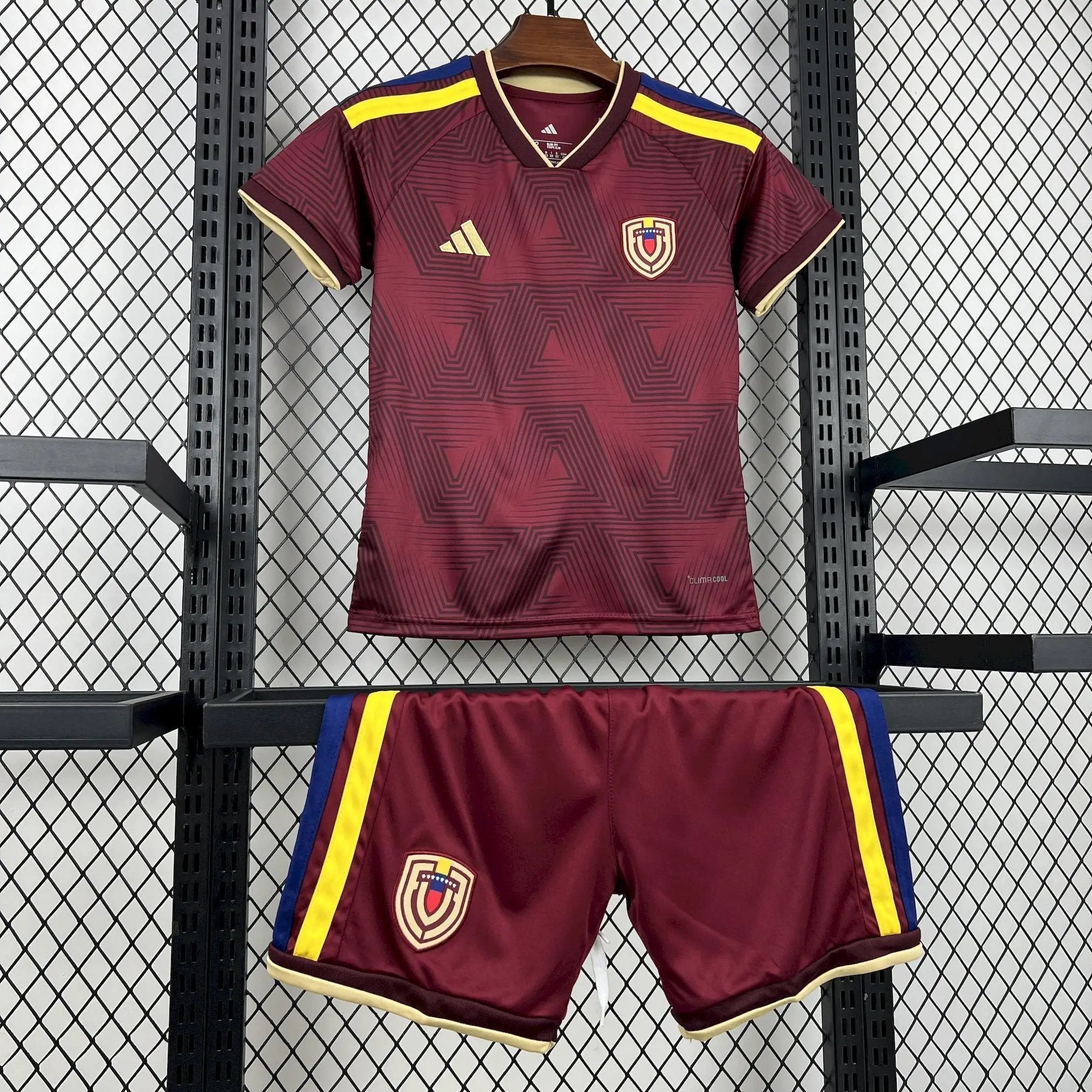 BOOTS SUPPLY Venezuela 2026 Home Kids size - Jerseys