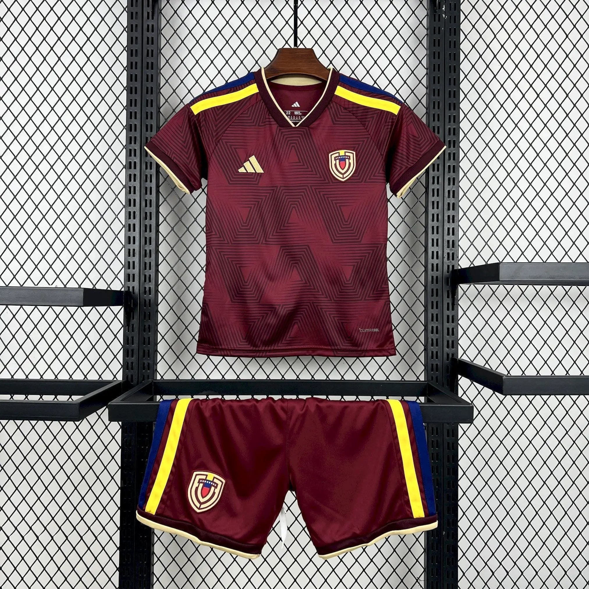 BOOTS SUPPLY Venezuela 2026 Home Kids size - Jerseys