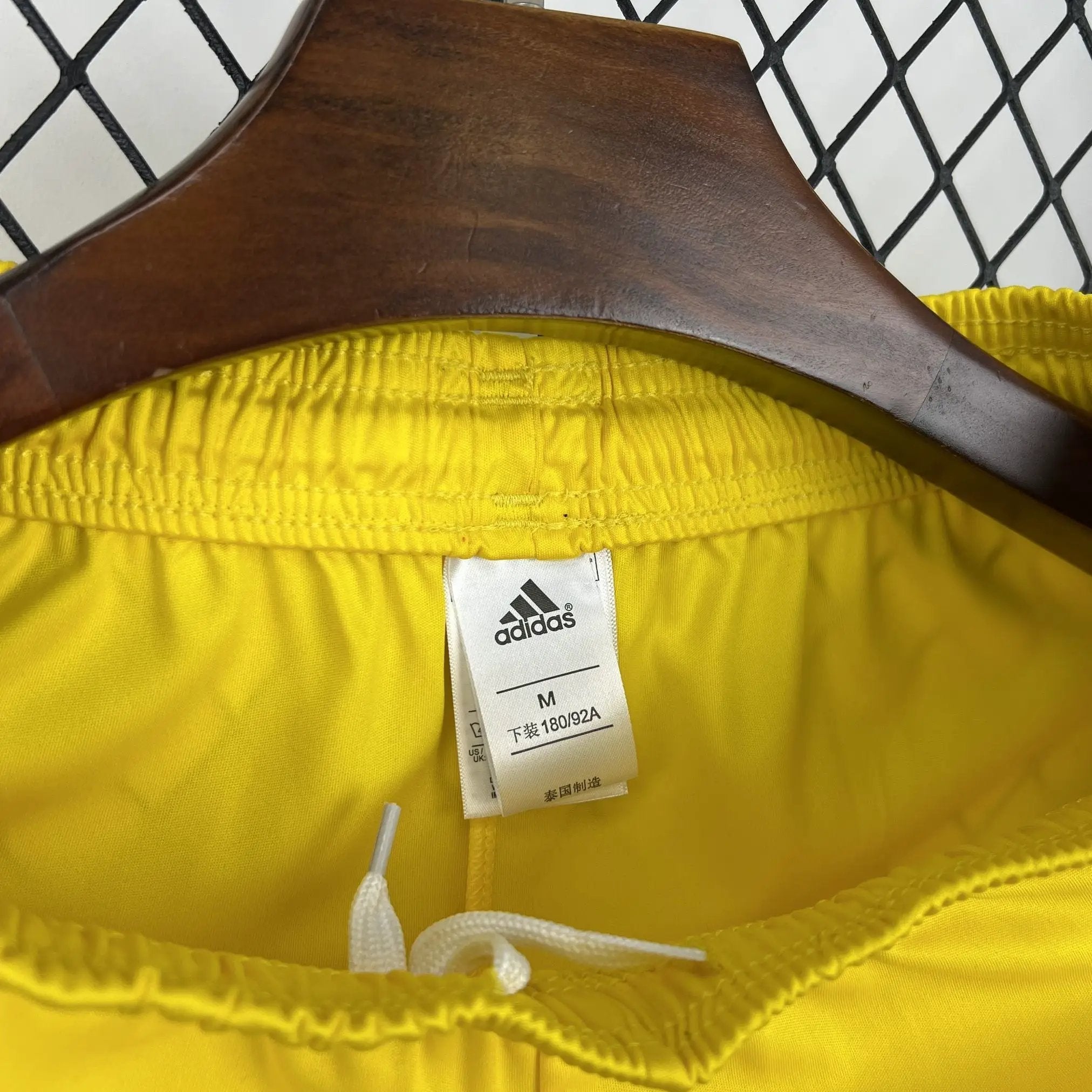 BOOTS SUPPLY Sweden 2026 Away Shorts - Jerseys