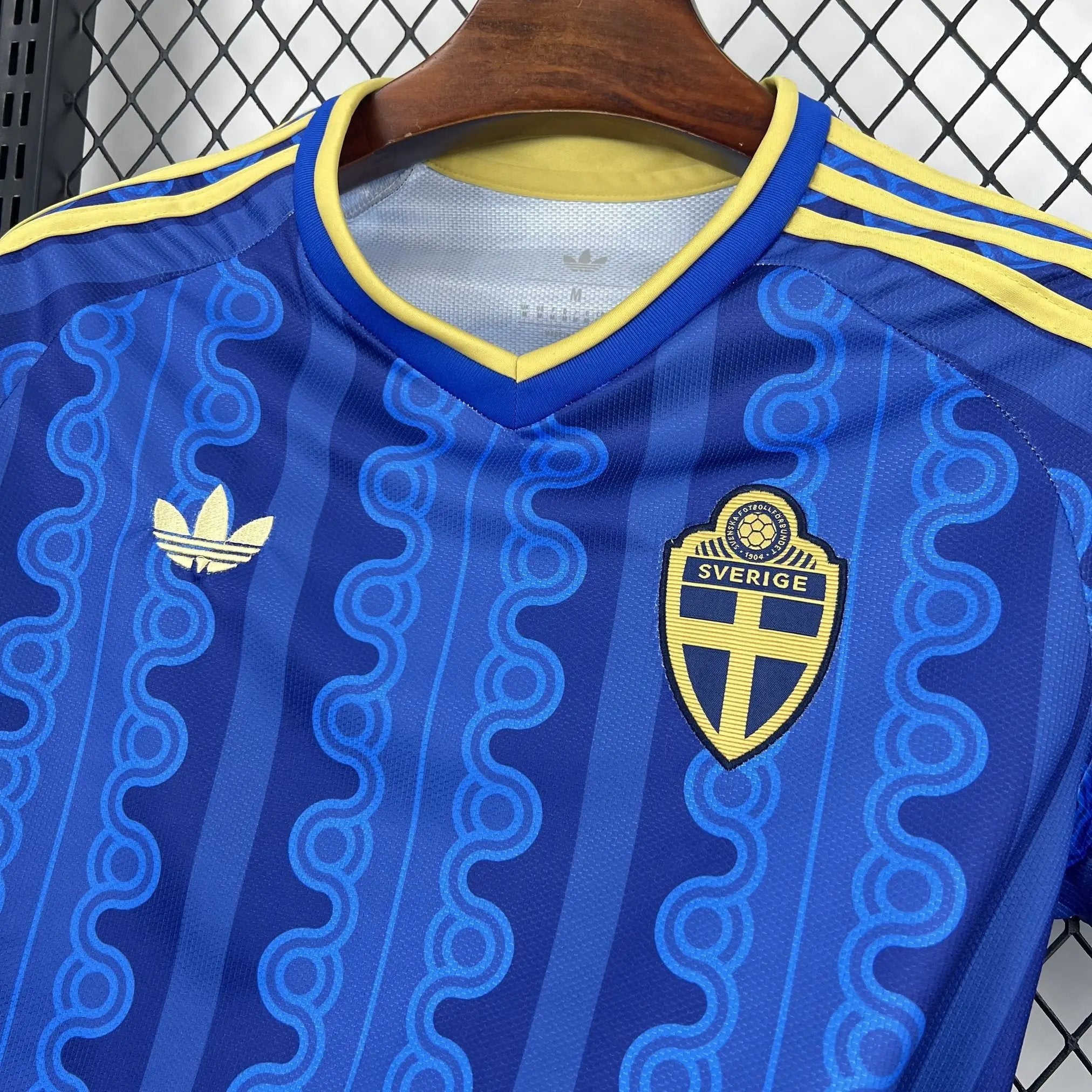 BOOTS SUPPLY Sweden 2026 Away Kit - Jersey