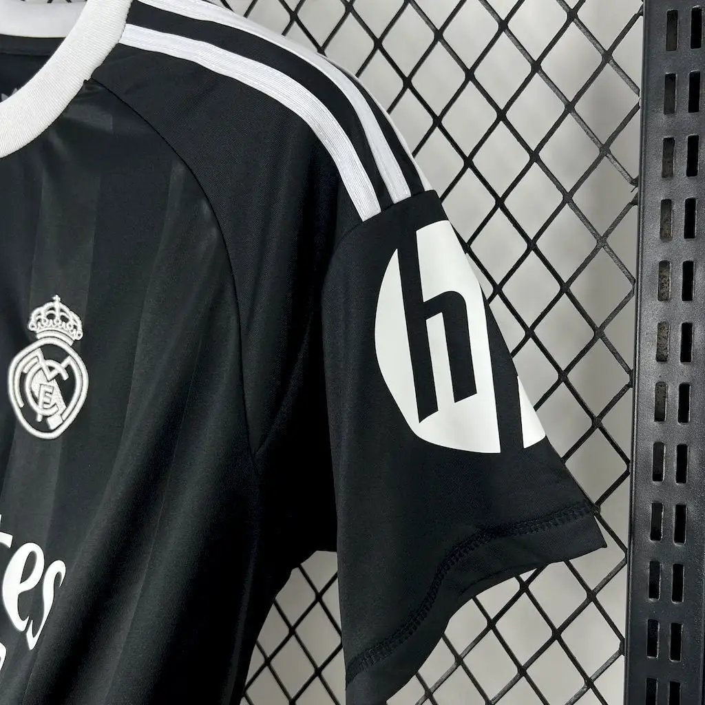 BOOTS SUPPLY Real Madrid Black Special Kit - Jersey