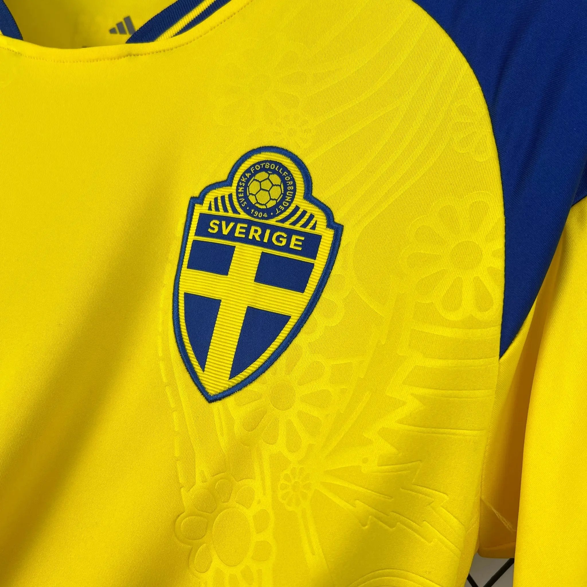 BOOTS SUPPLY Sweden 2026 Home Kit - Jersey