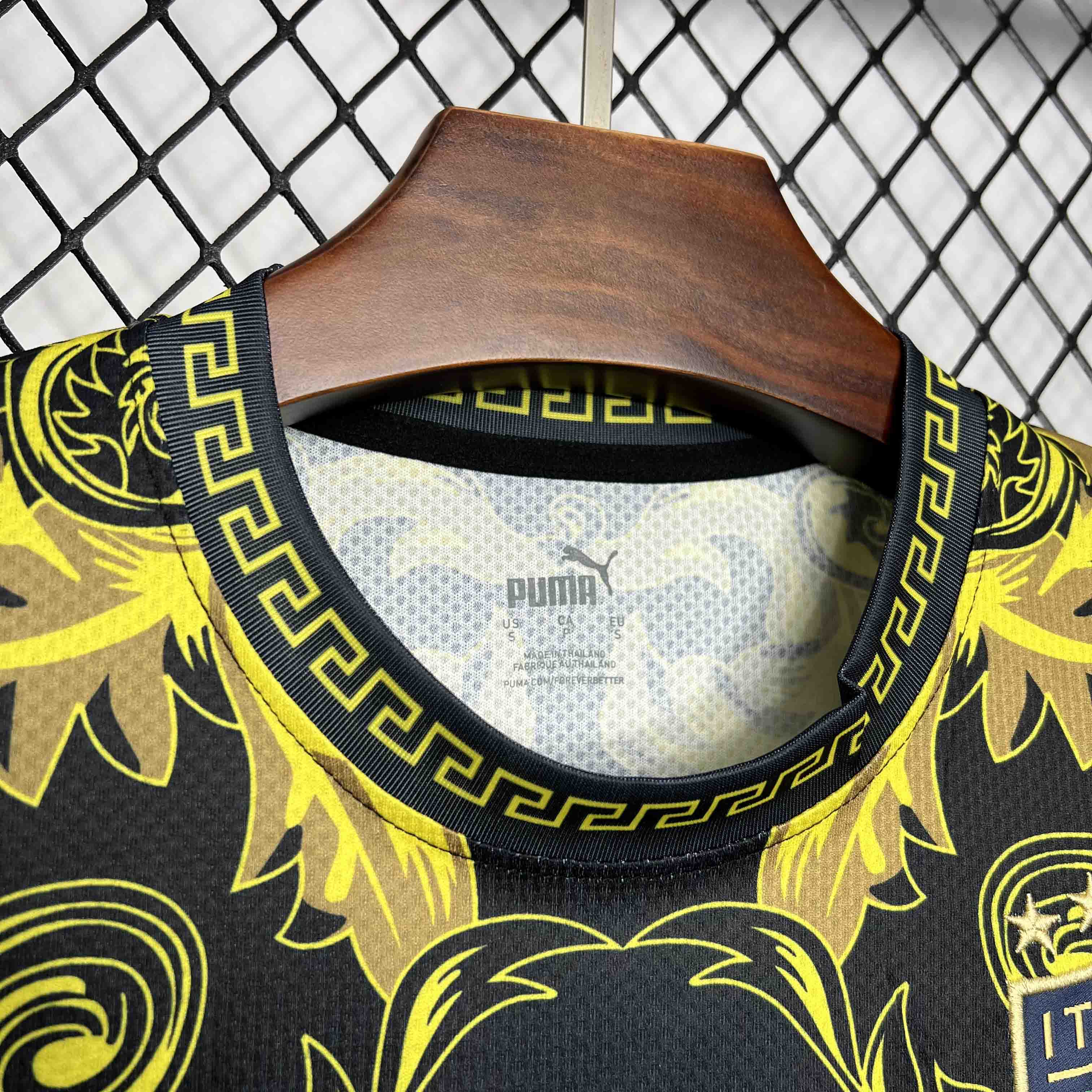 BOOTS SUPPLY Italy X Versace Yellow Kit - Jersey
