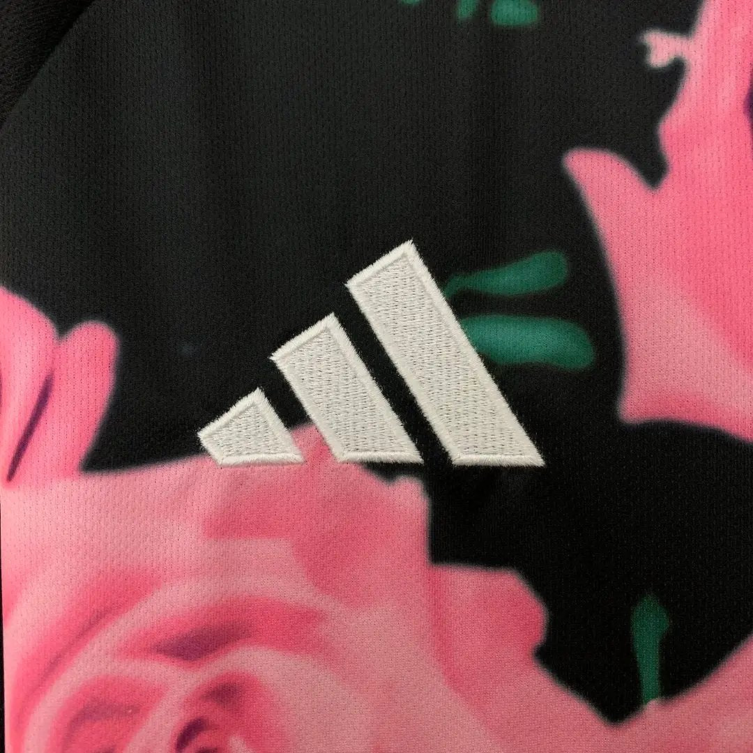 BOOTS SUPPLY Real Madrid Pink Snake Kit - Jersey