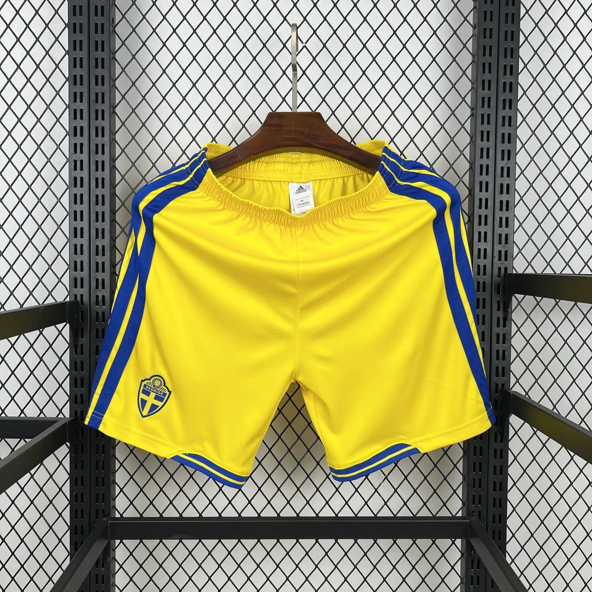 BOOTS SUPPLY Sweden 2026 Away Shorts - Jerseys