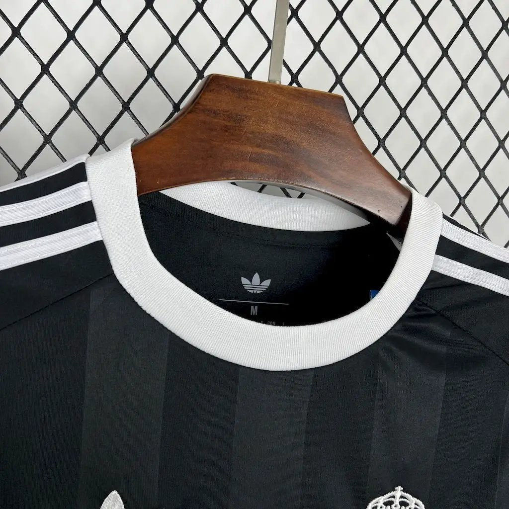 BOOTS SUPPLY Real Madrid Black Special Kit - Jersey