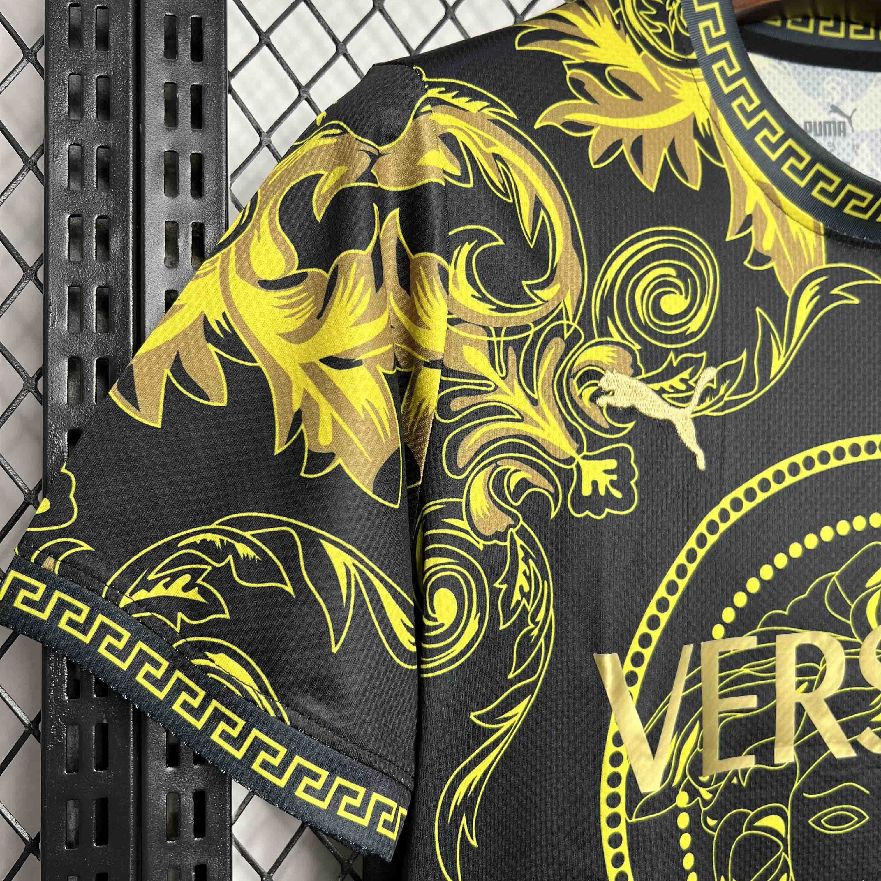 BOOTS SUPPLY Italy X Versace Yellow Kit - Jersey