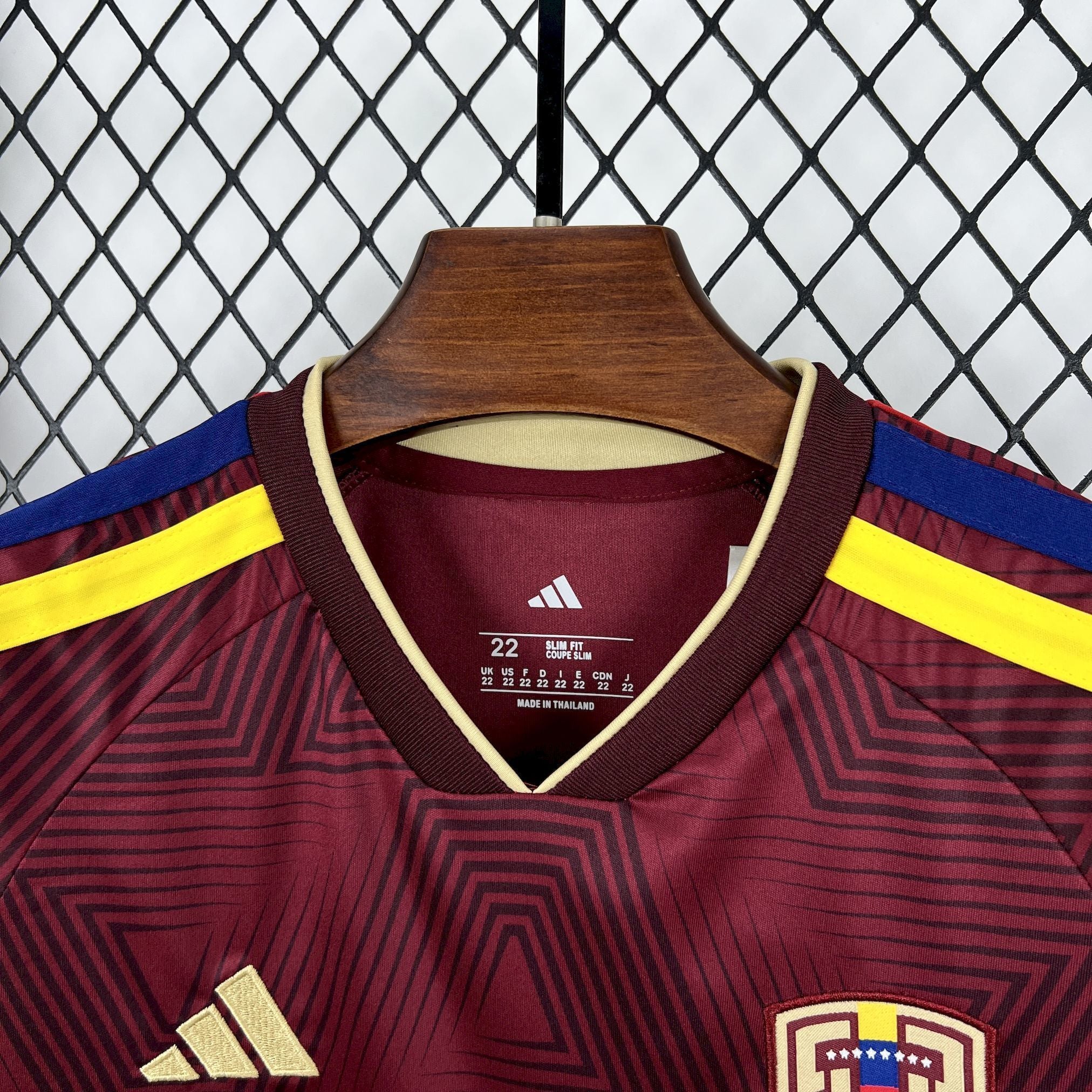 BOOTS SUPPLY Venezuela 2026 Home Kids size - Jersey