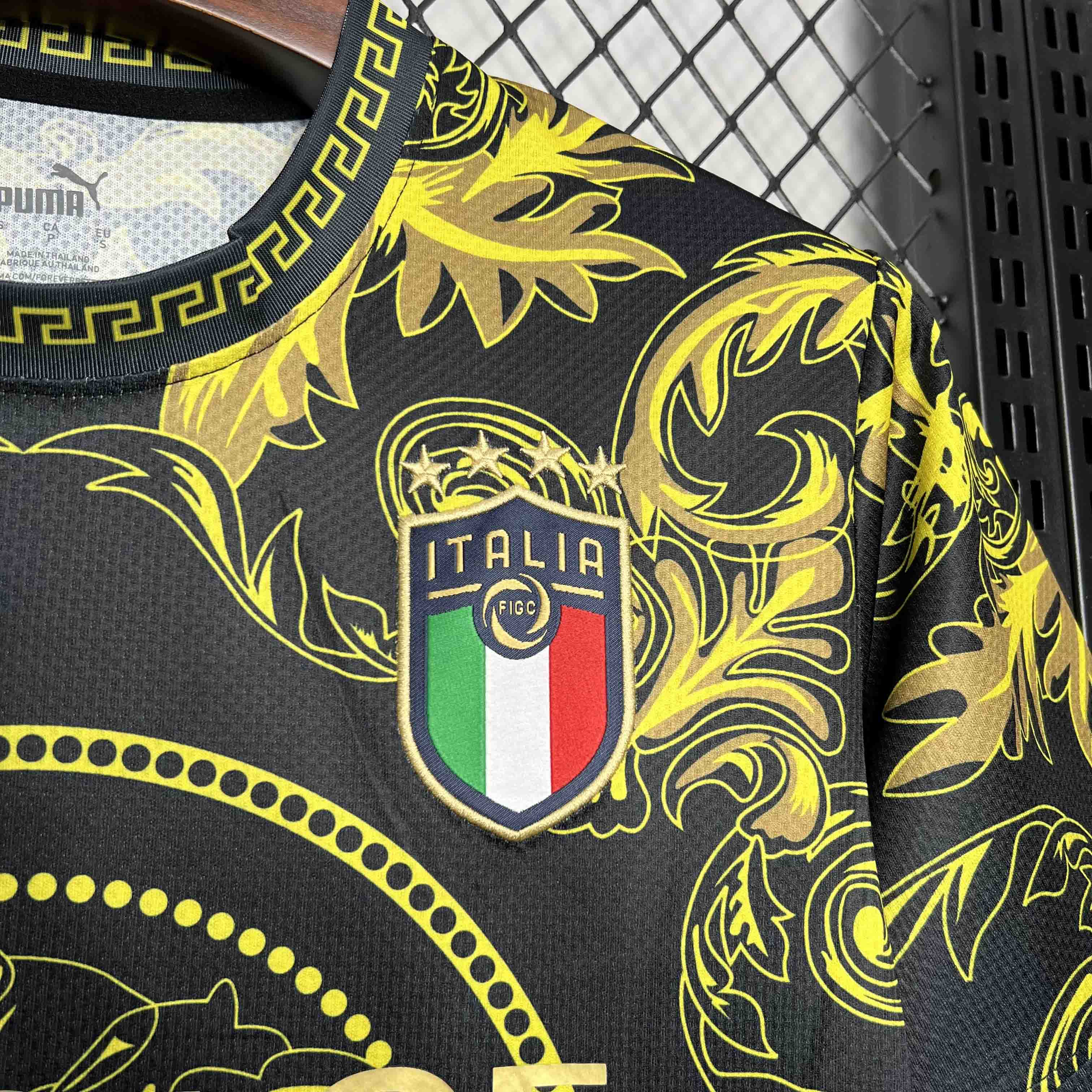 BOOTS SUPPLY Italy X Versace Yellow Kit - Jersey