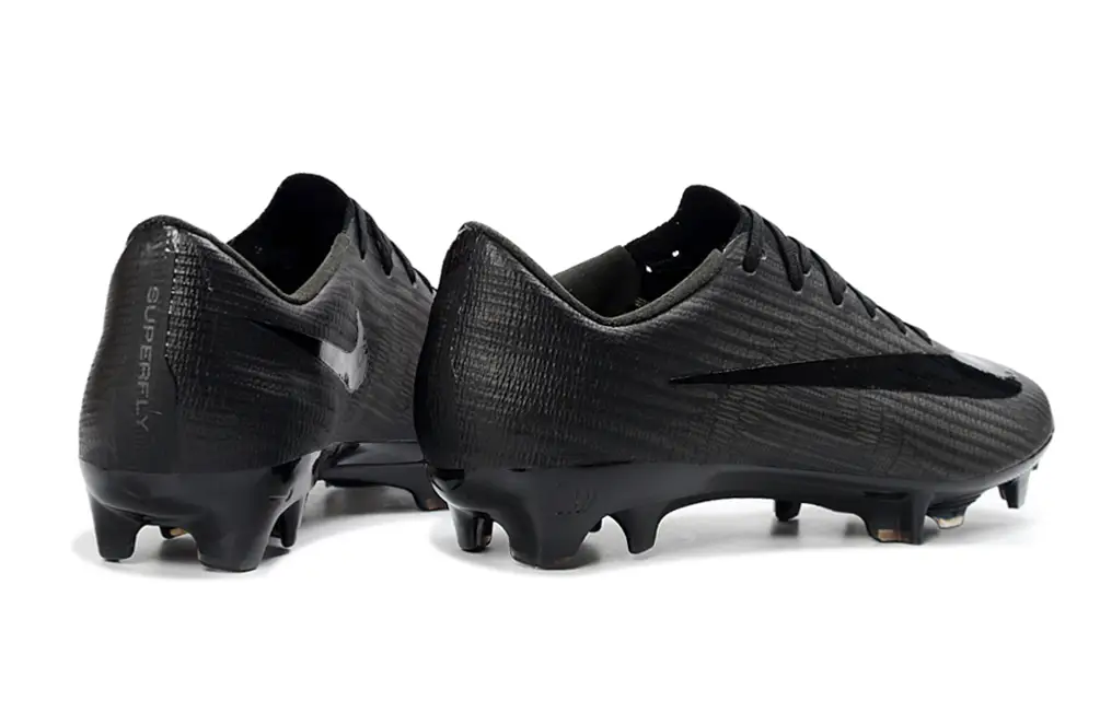 Nike Air Zoom Mercurial Vapor XVII Elite Elite Football Cleats for Speed and Agility